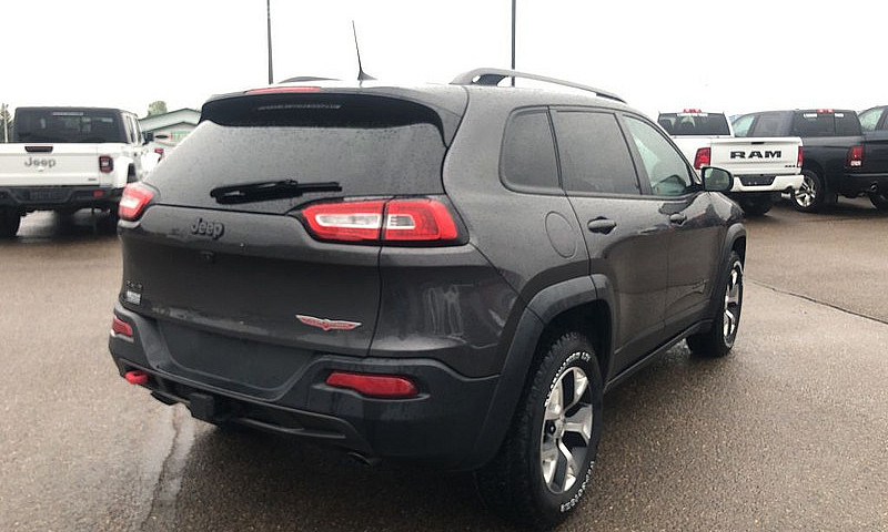 2016 Jeep Cherokee T...