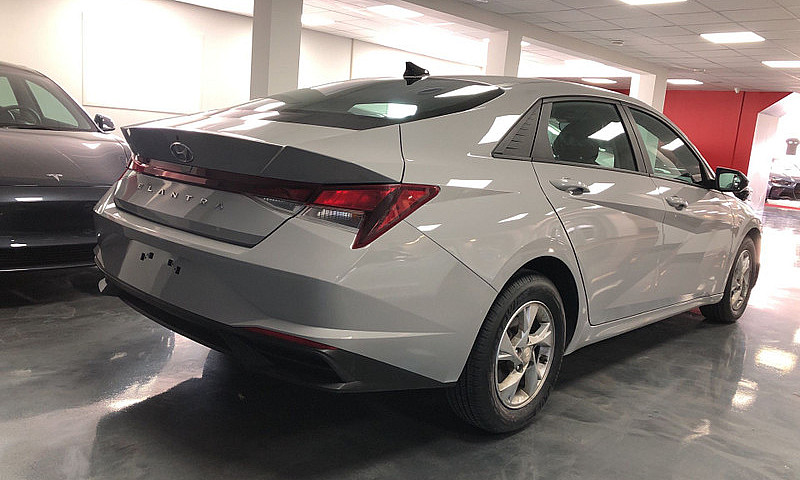 2021 Hyundai Elantra...