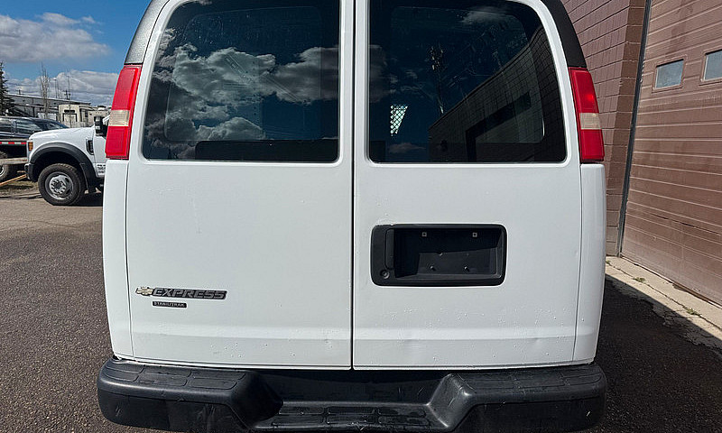 2011 Chevrolet Expre...