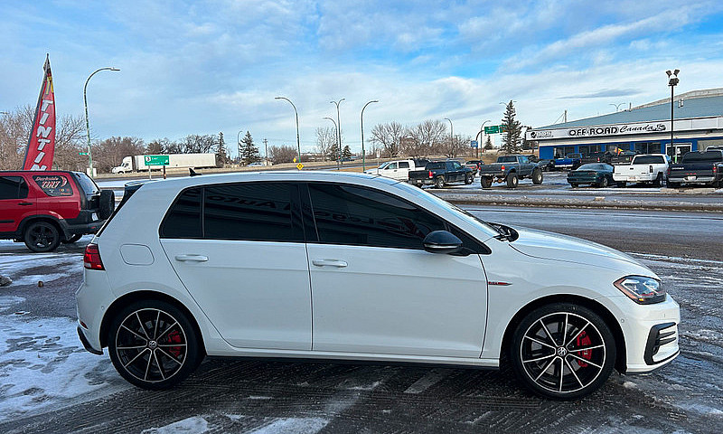 2021 Volkswagen Golf...