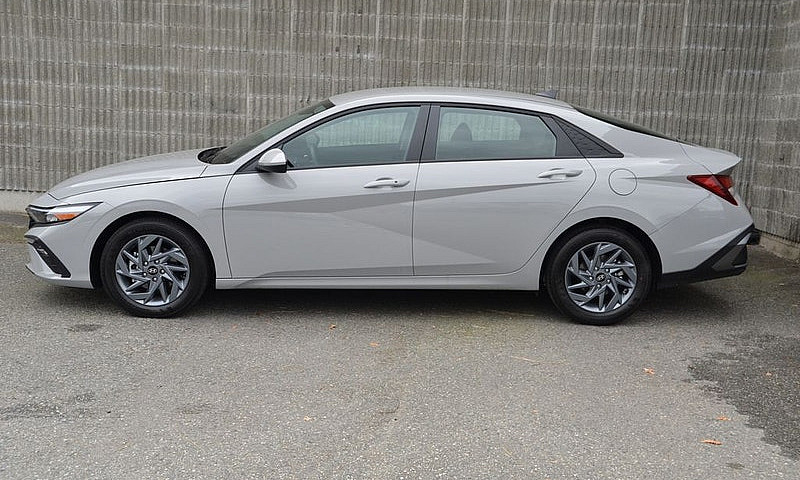 2025 Hyundai Elantra...