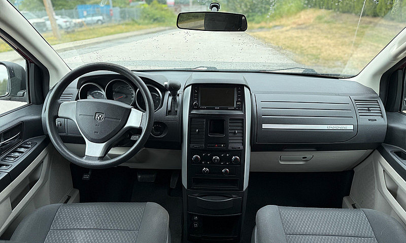 2010 Dodge Grand Car...
