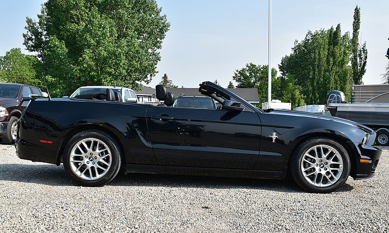 2014 Ford Mustang **...