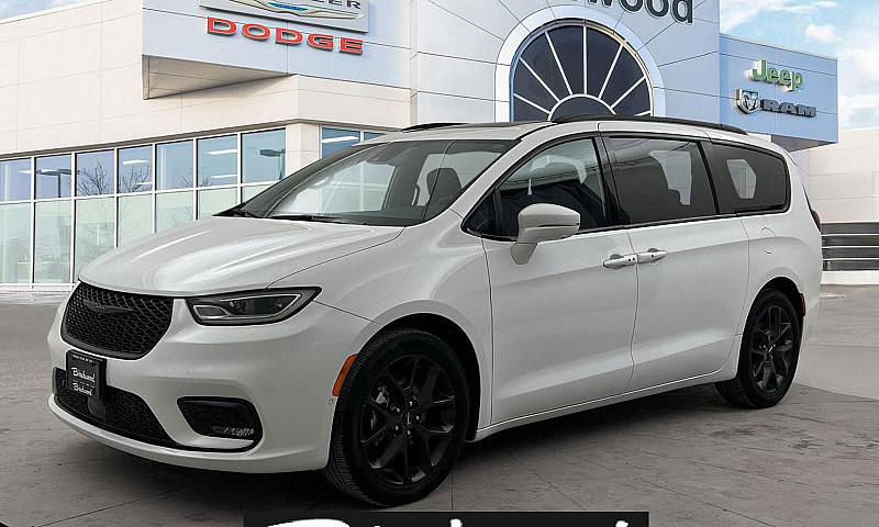 2022 Chrysler Pacifi...