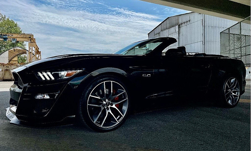 2016 Ford Mustang 5....