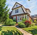 $2200 - 3 Bedroom Heritage Home - Goderich - With Fireplace