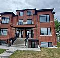 Triplex A St. Rose A Vendre (avec Revenue)