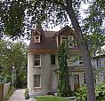 Charming 2-Bedroom Suite In Wolseley With Turret Living Room