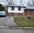 Beautiful 4+1 Bd House,driveway,backyard, Walk To Uwo
