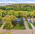 Cute Bungalow In Lac Du Bonnet!