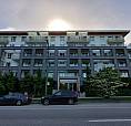 Spacious Modern 1 Bedroom /Den Suite Across From Langara Station