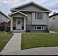 2 Bdrm Main Flr Suite Or 2 Bdrm Bsmnt Suite, Utilities Included