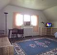 Large Rm With Cn Tower View – Near Rosedale Subway (female-only)
