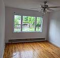 Appartement Lumineux Avec Planchers De Bois
