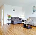 Grand 5 1/2, Disponible Immédiat, En Haut De Duplex, Rénovée
