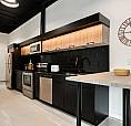 Luxury 1 Bedroom With Gym In West Broadway!