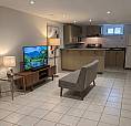 Yonge / Steeles Bright Spacious 2 Bdr + Den Private Ent. Laundry