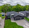 Large Bungalow With Triple Garage 