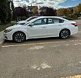 For Sale 2017 Nissan Altima, Very Low Mileage Perfect Condition.