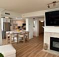 Waterfront 1300Sq Ft/2 Bed/2Bath Newly Reno W/ Lake View