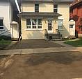 1 Bdr Apt, Top Floor/tri-plex, Great Location!