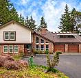 5-bedroom Home On 5 Private Acres