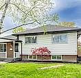 Beautiful 3-bedroom House With A Swimming Pool