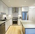2 Bed 2.5 Bath Townhouse - Brentwood