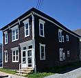 **** Top Floor 2 Bedroom Unit Available Immediately **** 