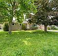 Beautiful Upper Level Of Bungalow Available Immediately