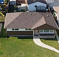 3 Beds 1 Bath - House
