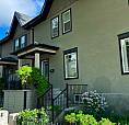 Cozy Nutana Townhouse