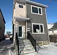 3-bed / 3-bath Townhouse – Ca$2,150/mo Across From Kern Park