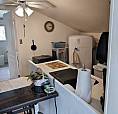 Upstairs 1 Bedroom And Kitchentte