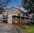 207 991 Cloverdale Ave Saanich, British Columbia