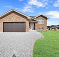 Beautiful 3 Bed 2 Bath In Belle River W/ Garage!