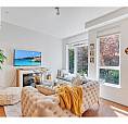 204 735 W 15Th Street North Vancouver, British Columbia