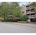 102 828 Gilford Street Vancouver, British Columbia