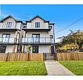 1 7487 Holly Street Burnaby, British Columbia