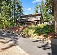 1084 Tatlow Rd North Saanich, British Columbia