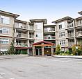 Modern 1 Bedroom + Den Condo With Mountain Views In Prime Abbots