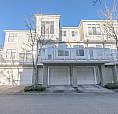 22 6333 No. 1 Road Richmond, British Columbia