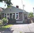 22-075 Large Home In Gorgeous West End Neighbourhood!