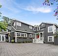 1145 Meares St Victoria, British Columbia