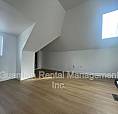 Bachelor Unit - 245 Mcintyre St. - $1650/Month
