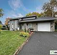 $669,000 - Bungalow For Sale In St-Basile-Le-Grand