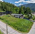 98 Track Street Revelstoke, British Columbia