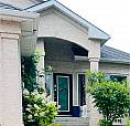 Available Now Beautiful 3 Bedroom Bungalow In Royalwood!