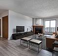 Modern Apartments With Air Conditioning - Cloverdale Manor - Apa