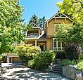 1062 River Rd Highlands, British Columbia